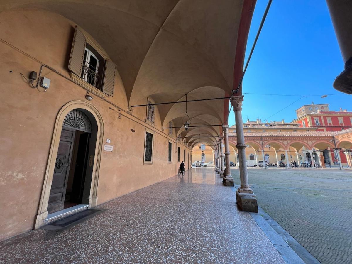 The Window On The Courtyard, Entire Apartment - La Finestra Sul Cortile, Intero Appartamento, Bologna